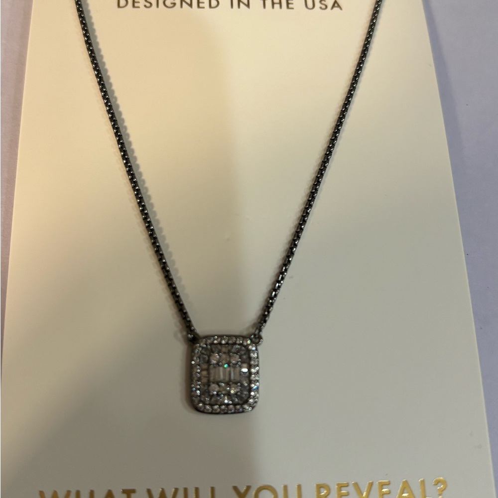 Elegant Silver Necklace with Crystal Accents